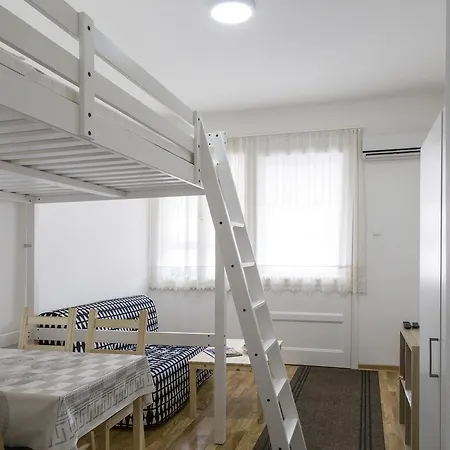 In The Center Apartment Belgrade